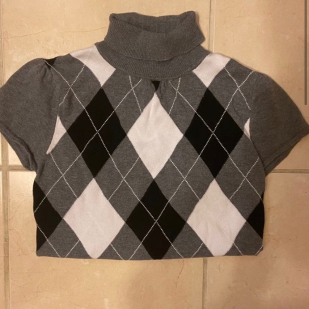 Short Sleeve Turtle Neck Argyle Sweater